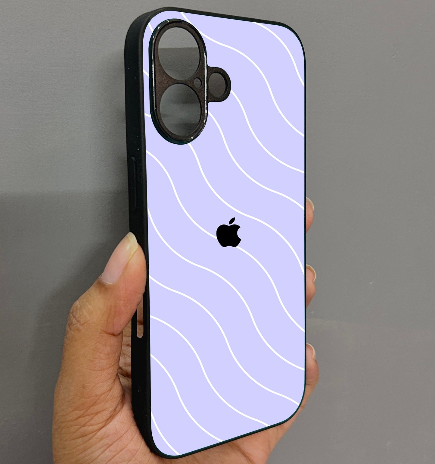 Lavender Curvio Metal Back Case for Apple Iphone 16